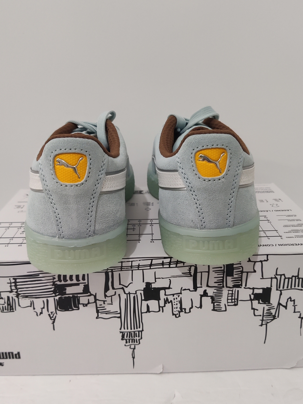 Ladies Size 9.5 - Puma Suede NYC Long Run Pack 400842 01 New In Box - Picture 5 of 9
